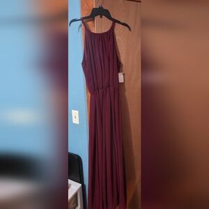 Elegant Sleeveless Burgundy Dress